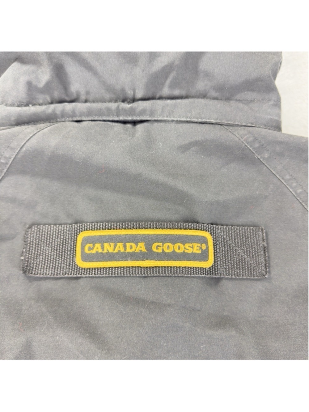 Canada Goose Men's Black Kamloops Puffer Jacket Size XS - Picture 5 of 16